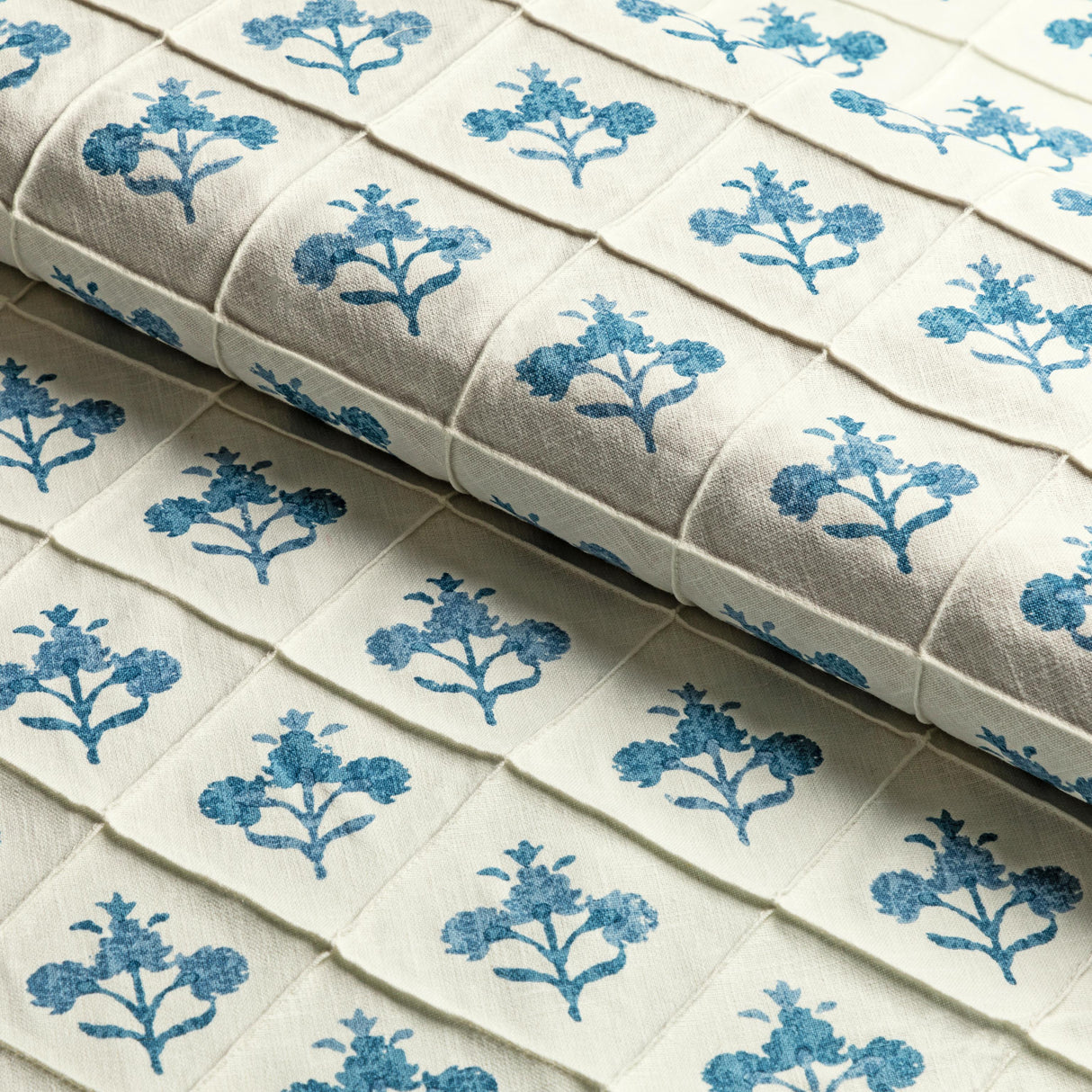 Kravet BASICS RAJAFLOWER 50 Fabric