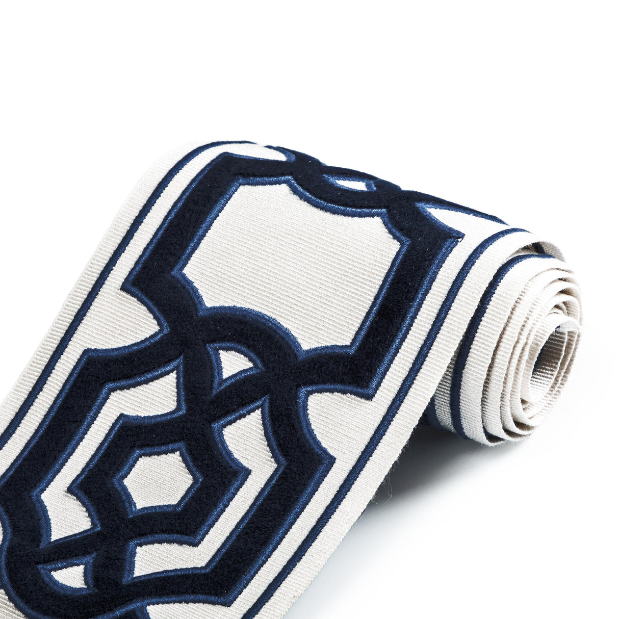 Brunschwig & Fils CERISE TAPE NAVY Trim