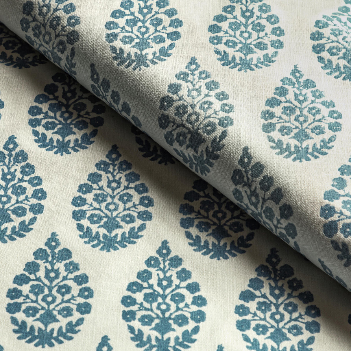 Kravet BASICS TAJPAISLEY 50 Fabric