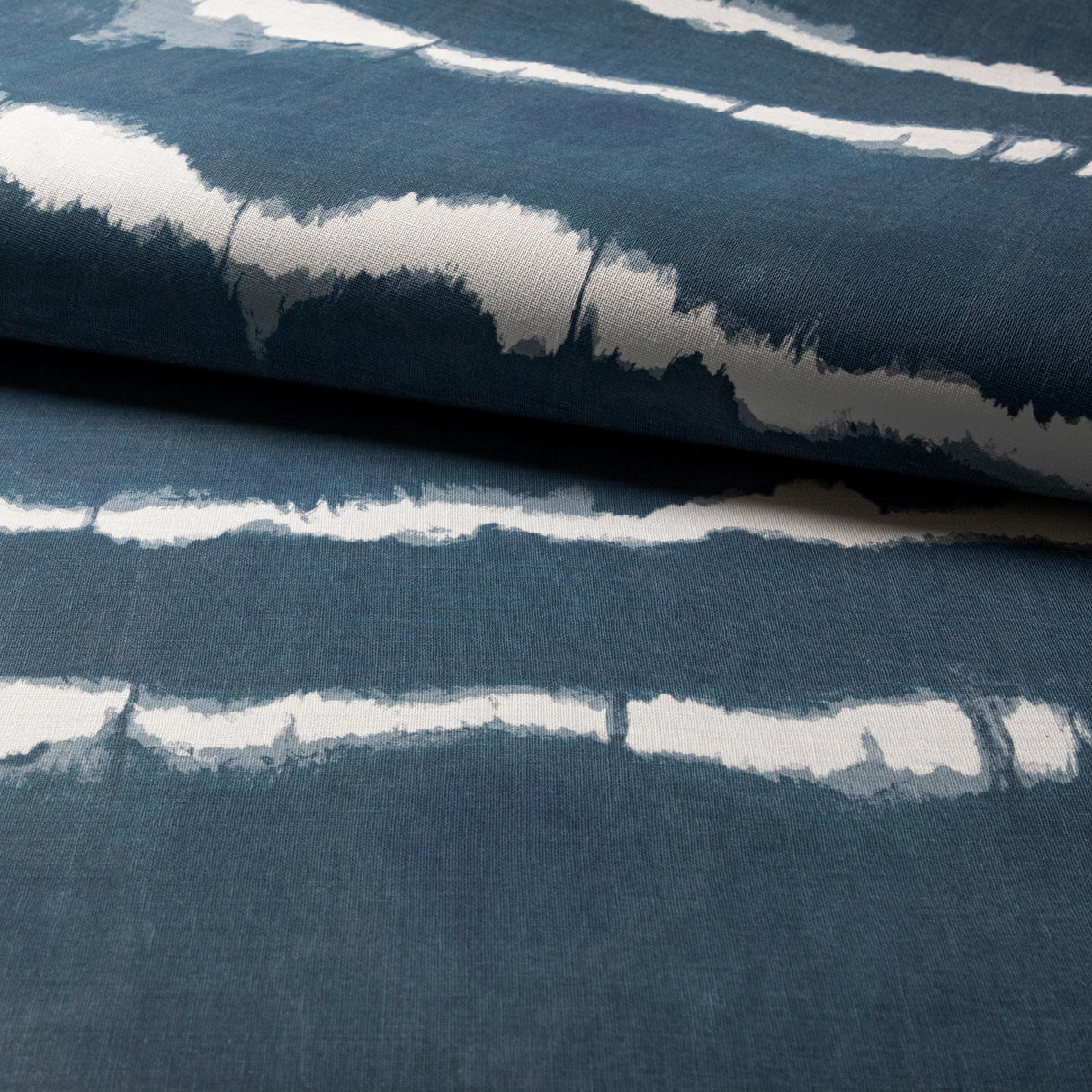 Kravet BATURI INDIGO Wallpaper