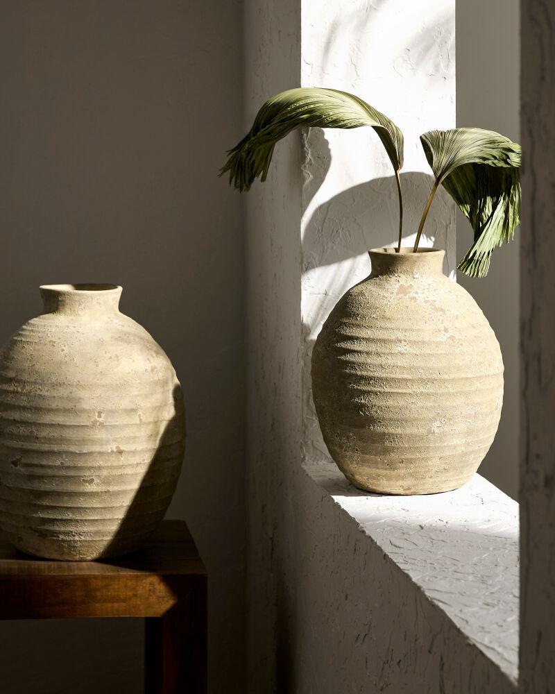 Livabliss Hartnett GAHR-001 13"H x 11"W x 11"D Vase