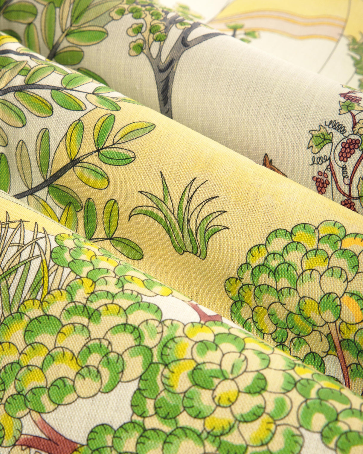 Brunschwig & Fils FOLKLORE PRINT LEAF Fabric