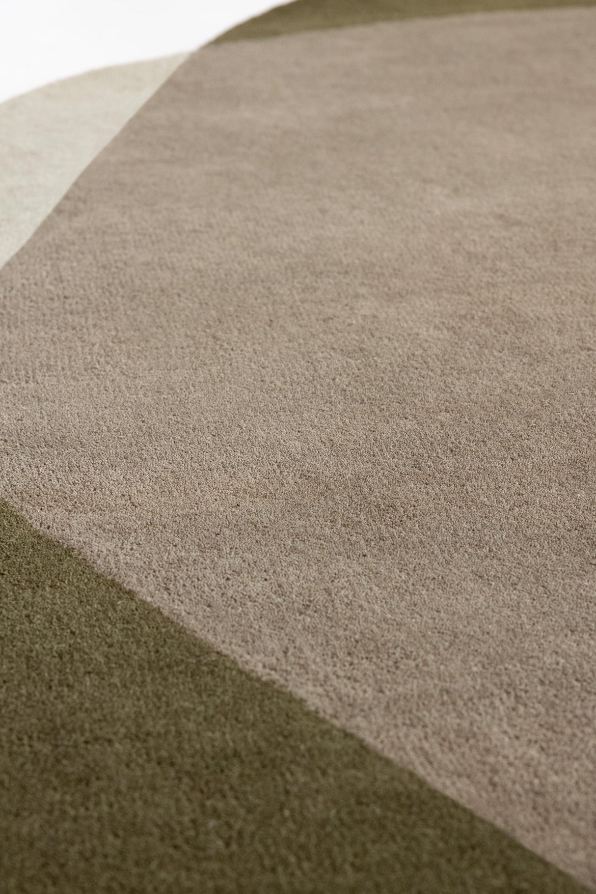 Brink & Campman Element Moore Moss 8'2 x 0' Rug
