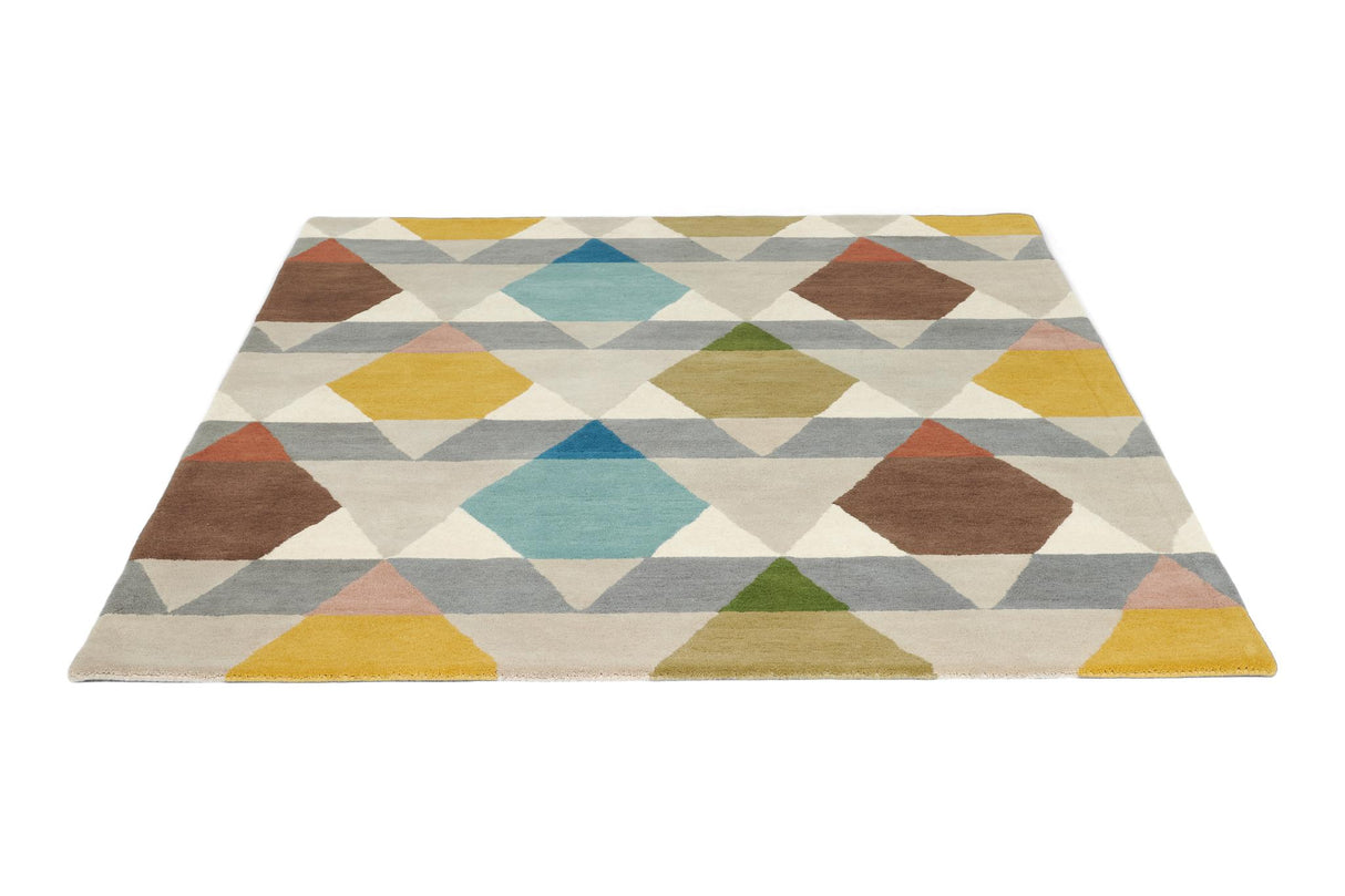 Brink & Campman Estella Vases 4'7 x 6'7 Rug