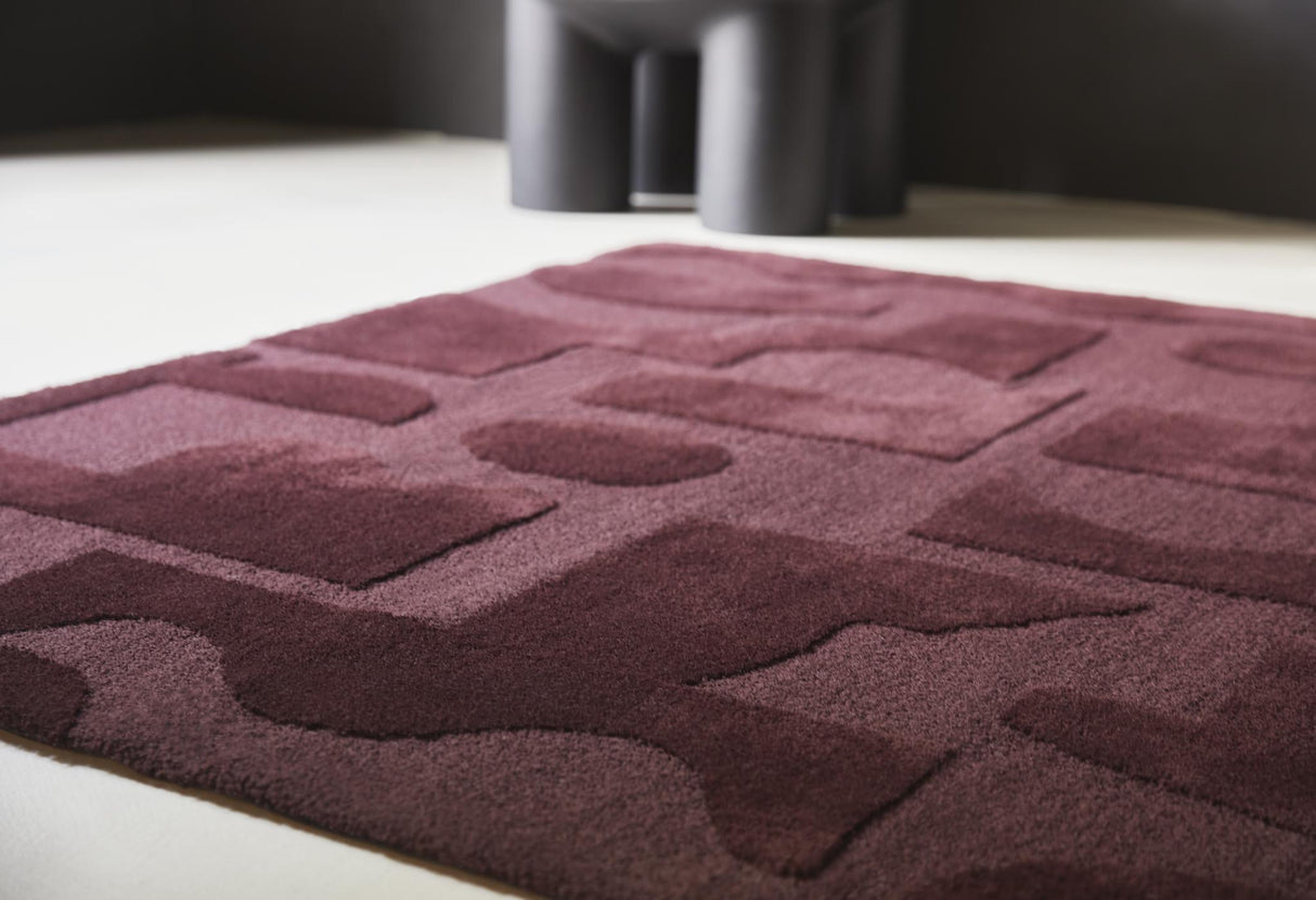 Brink & Campman Mural Modest | Bold Mural Modest Burgundy 6'7 x 9'2 Rug