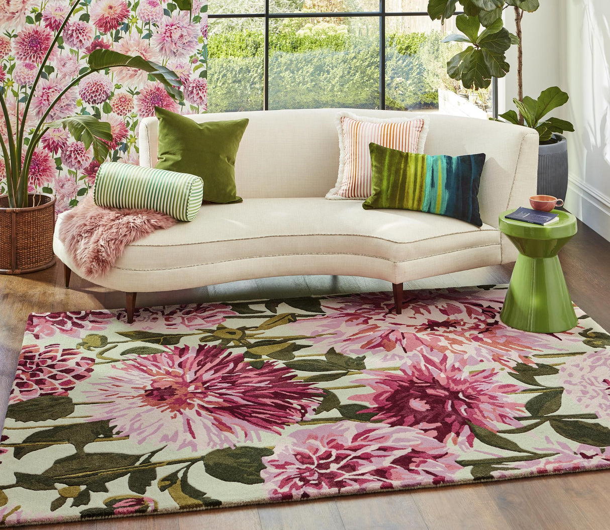 Brink & Campman Dahlia HAR -Fuchsia/Palm 4'7 x 6'7 Rug