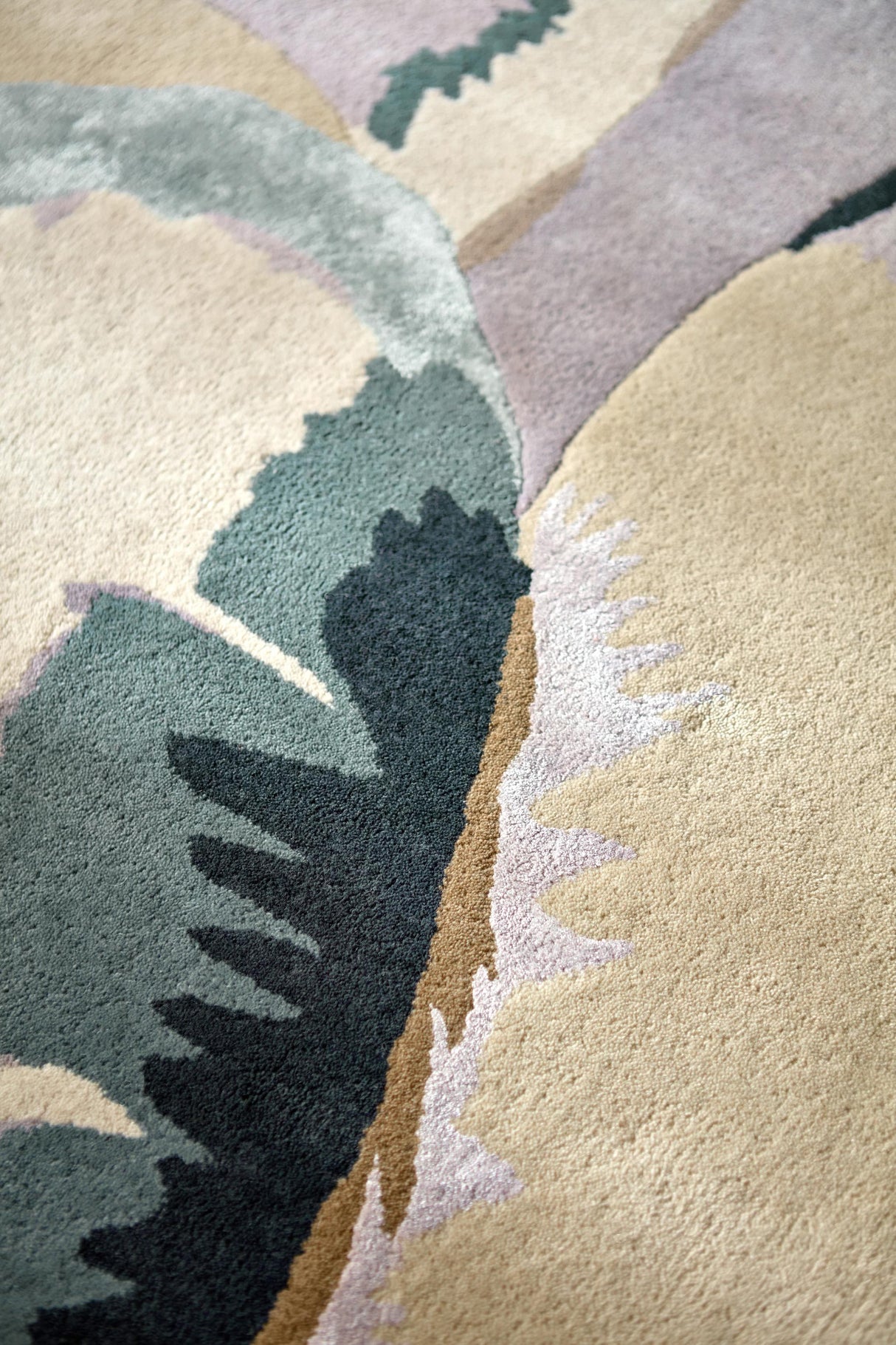 Brink & Campman Calathea HAR  Shiitake/Wild Water 4'7 x 6'7 Rug