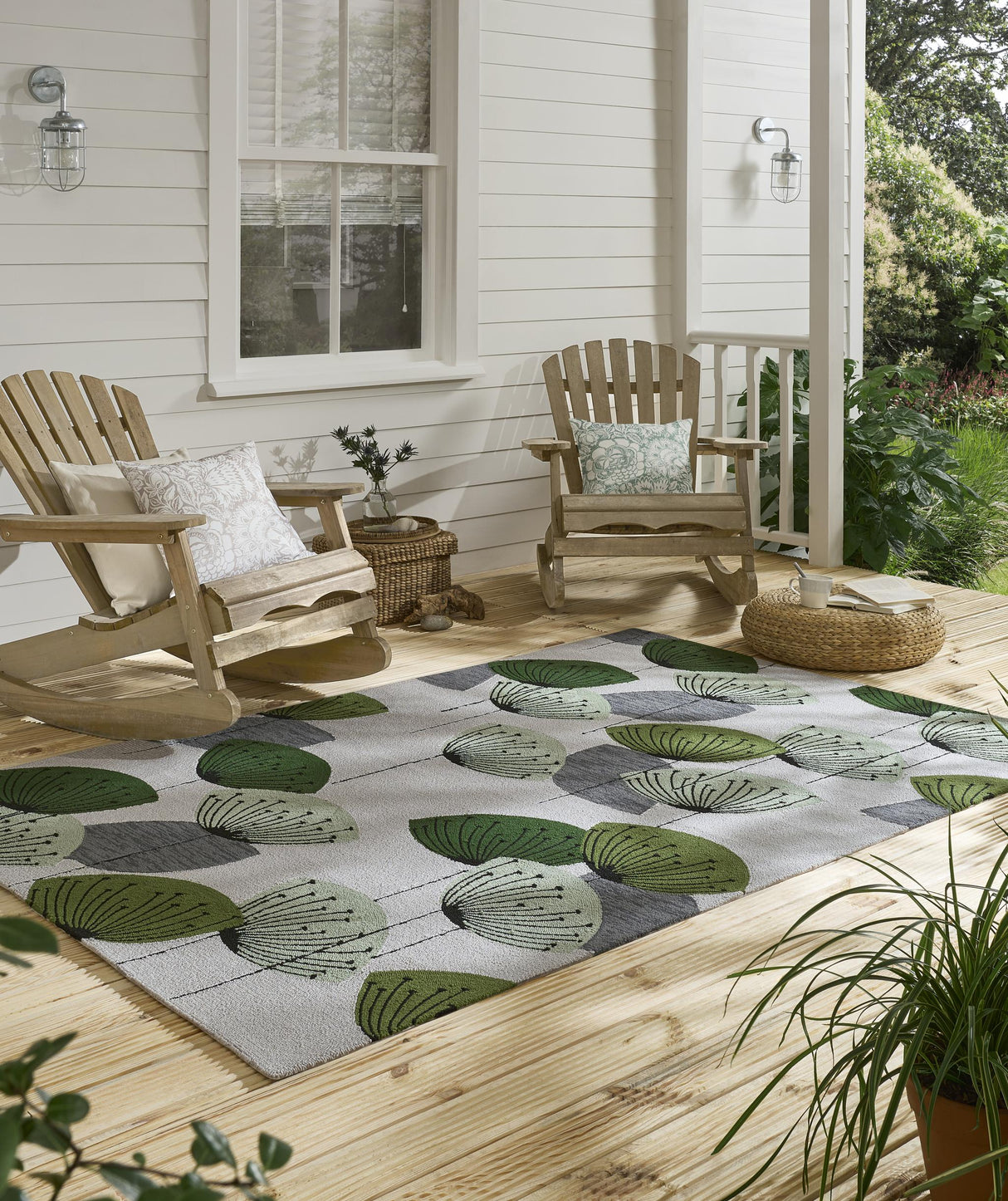 Brink & Campman In-Outdoor SAN Dandelion Clocks-Botanical Green outdoor 5'3 x 7'6 Rug
