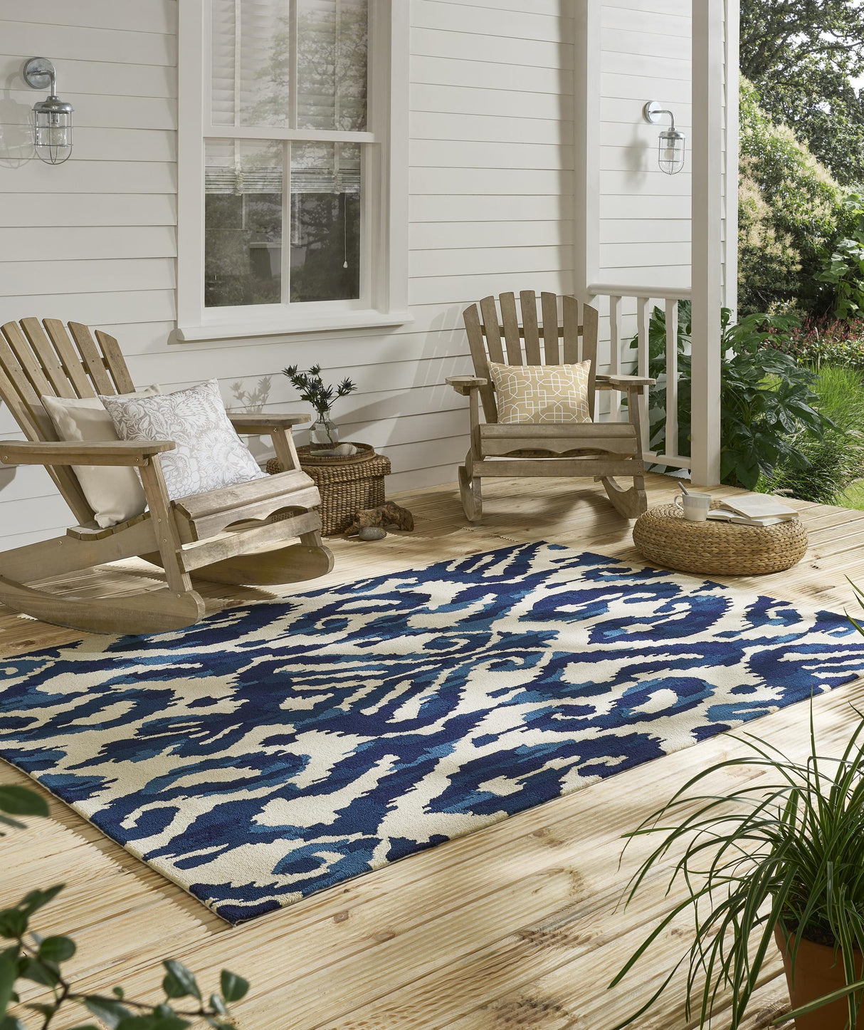 Brink & Campman In-Outdoor SAN Kasuri-Indigo outdoor 4'7 x 6'7 Rug