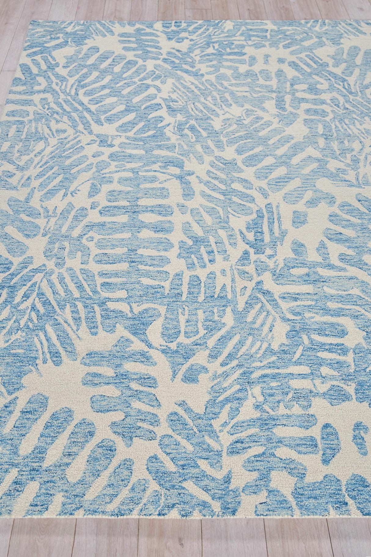 Exquisite Rugs Botanica 6811 Light Blue/Ivory New Zealand Wool hand-tufted 9' x 6' Area Rug