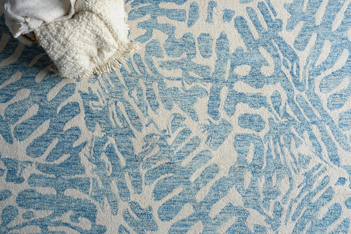 Exquisite Rugs Botanica 6811 Light Blue/Ivory New Zealand Wool hand-tufted 9' x 6' Area Rug