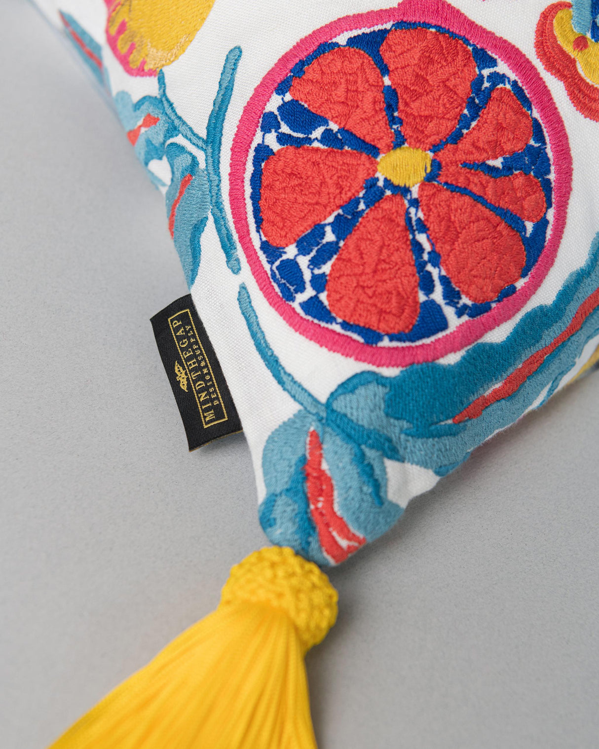 MindTheGap FIORI DI LIMONE Embroidered Cushion Cushions Pillow