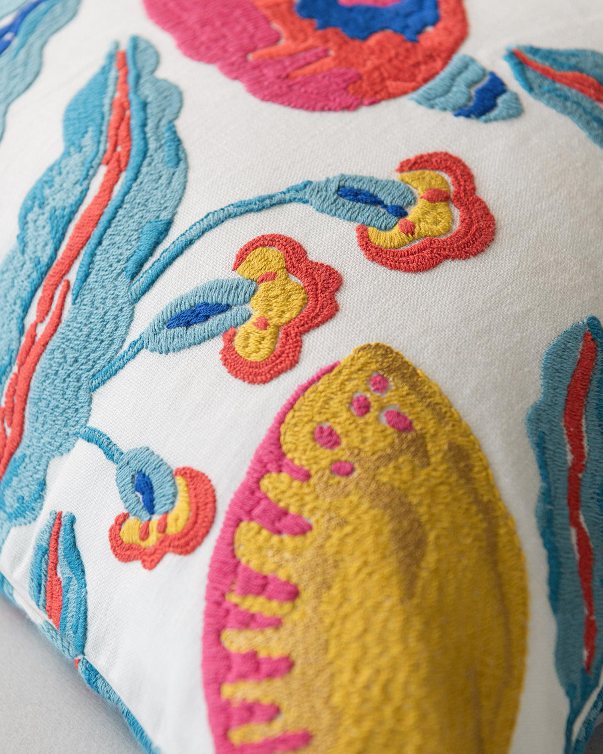 MindTheGap FIORI DI LIMONE Embroidered Cushion Cushions Pillow