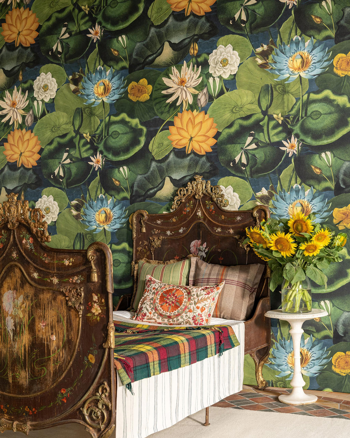 MindTheGap LOTUS BLOSSOM THE WETLANDS A story of Danube's Delta Wallpaper