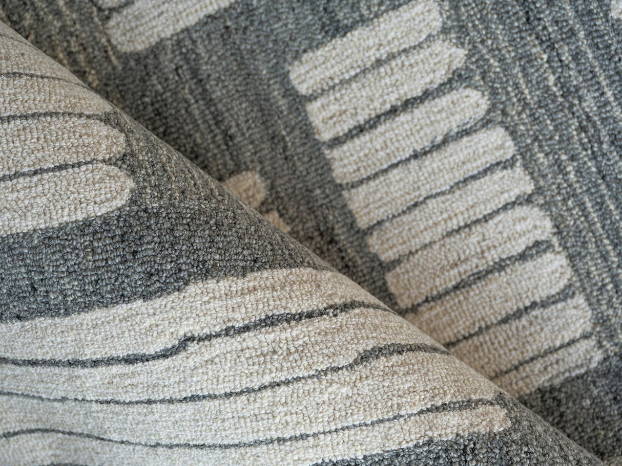 Exquisite Rugs Exquisite Rugs Naturals Handmade New Zealand Wool in 6787 Ivory/Silver 5' x 8' Area Rug