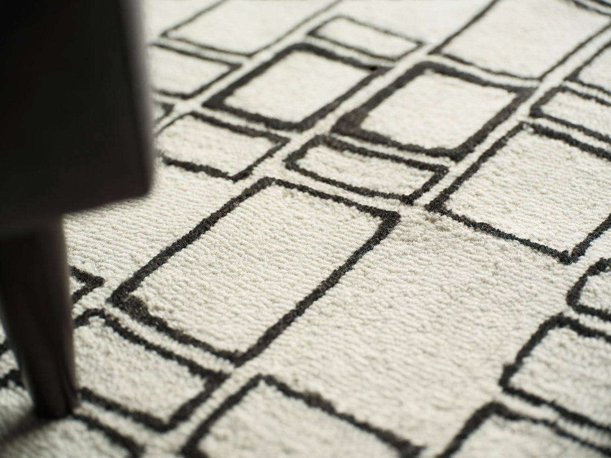 Exquisite Rugs Exquisite Rugs Soho Handmade Hand Tufted New Zealand Wool 7135 Ivory/Black 8' x 10' Area Rug
