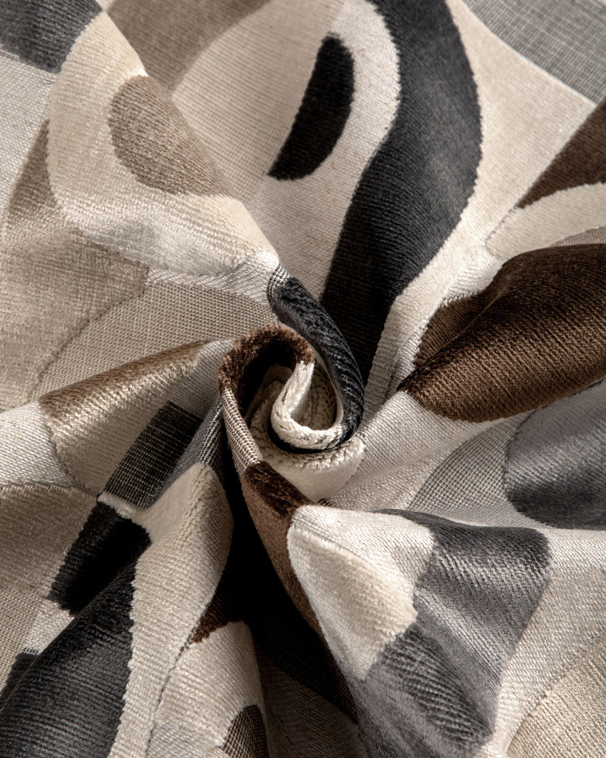 Kravet DESIGN 37357 621 Upholstery Fabric