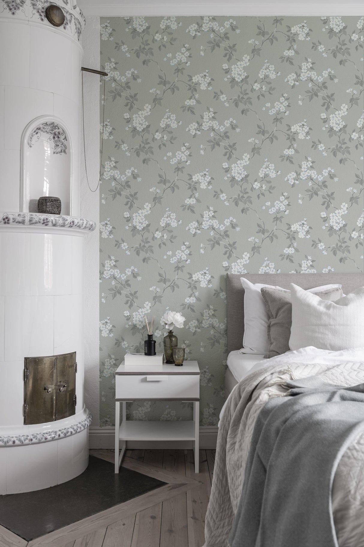 Winfield Thybony BLOMMA GREY Wallpaper