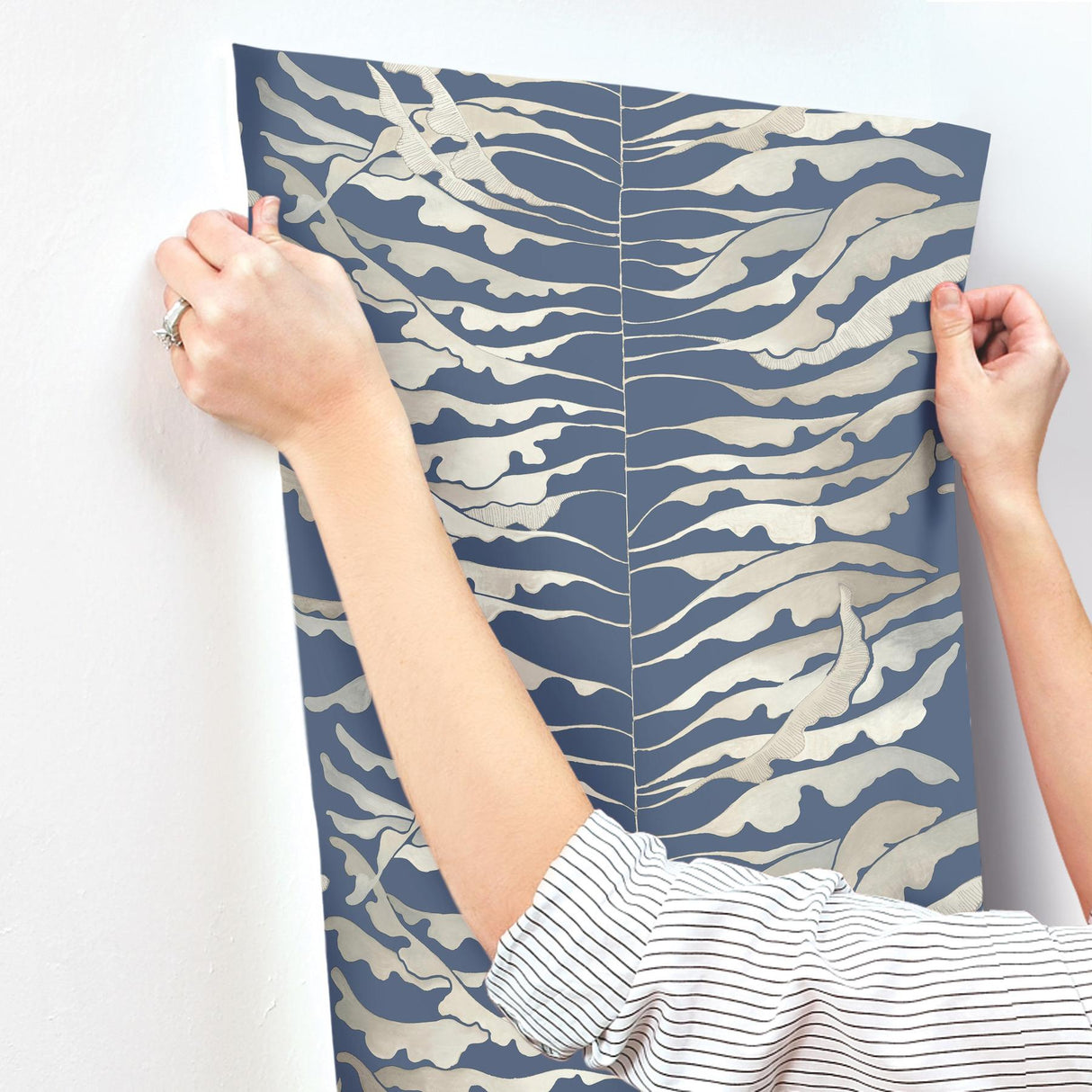 York Leaf Column Blue Wallpaper