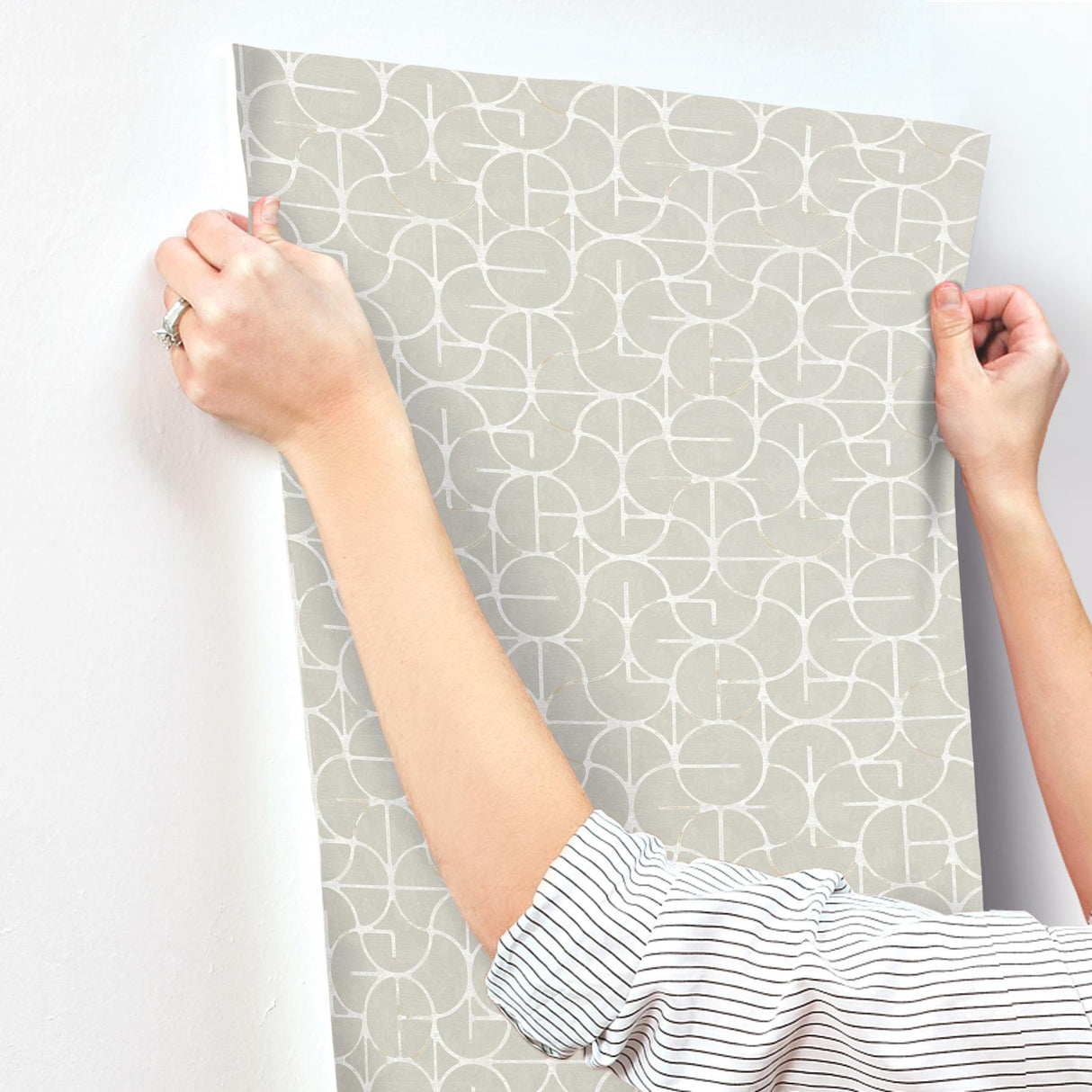 York Looking Glass Grey Wallpaper