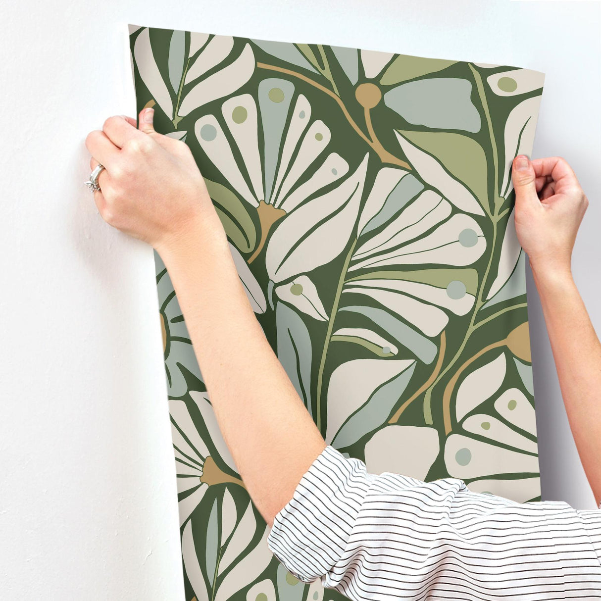 York Cabana Club Green Wallpaper