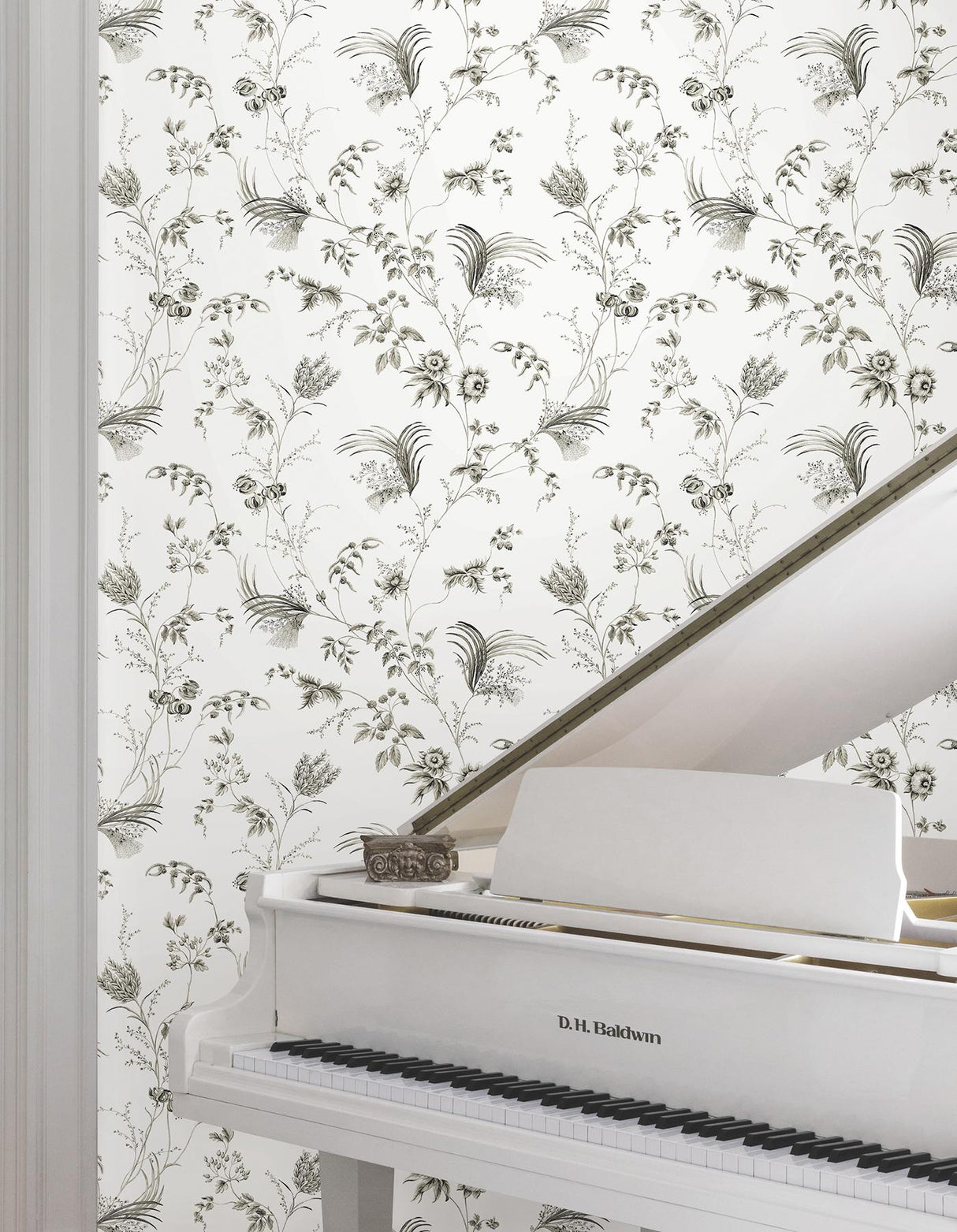 York Floral Lace Black Wallpaper