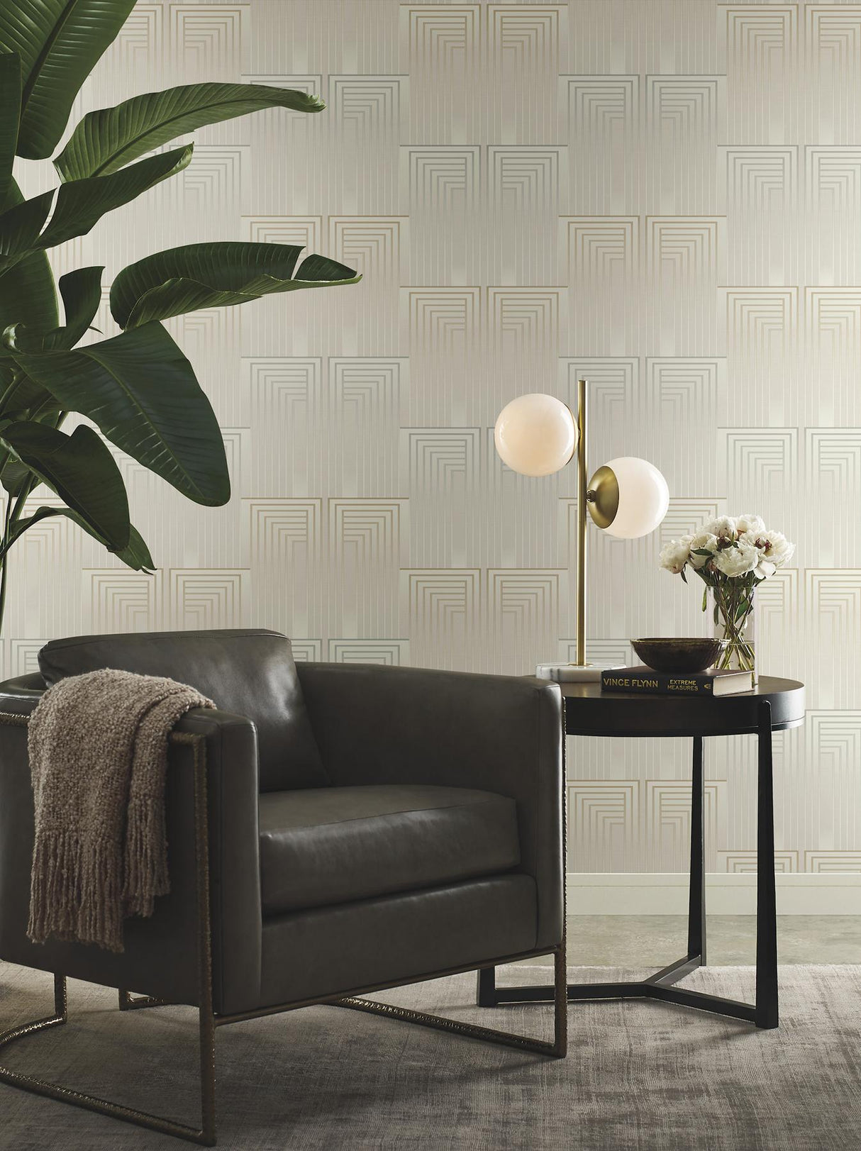 Candice Olson Vanishing Silver & Gold Peel & Stick Off-White Wallpaper