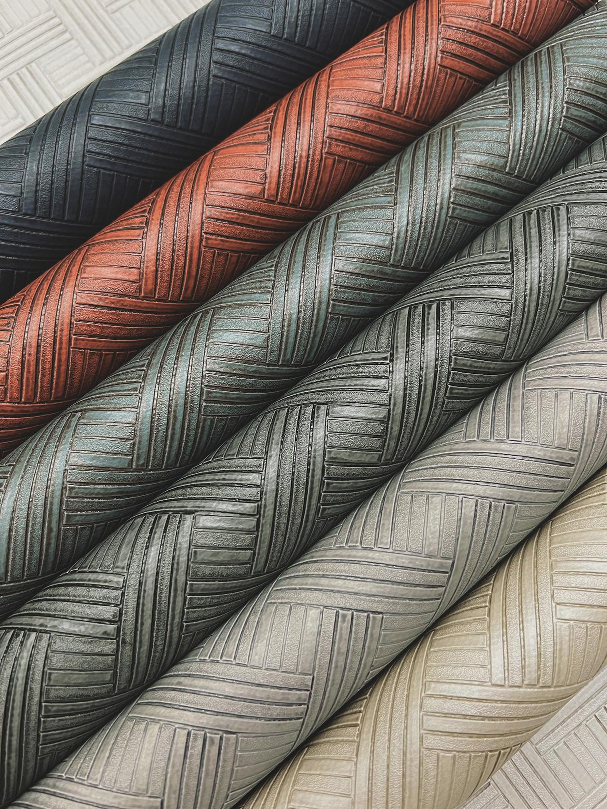 Ronald Redding Designs Wickwork Pearl Trax Off-White Wallpaper