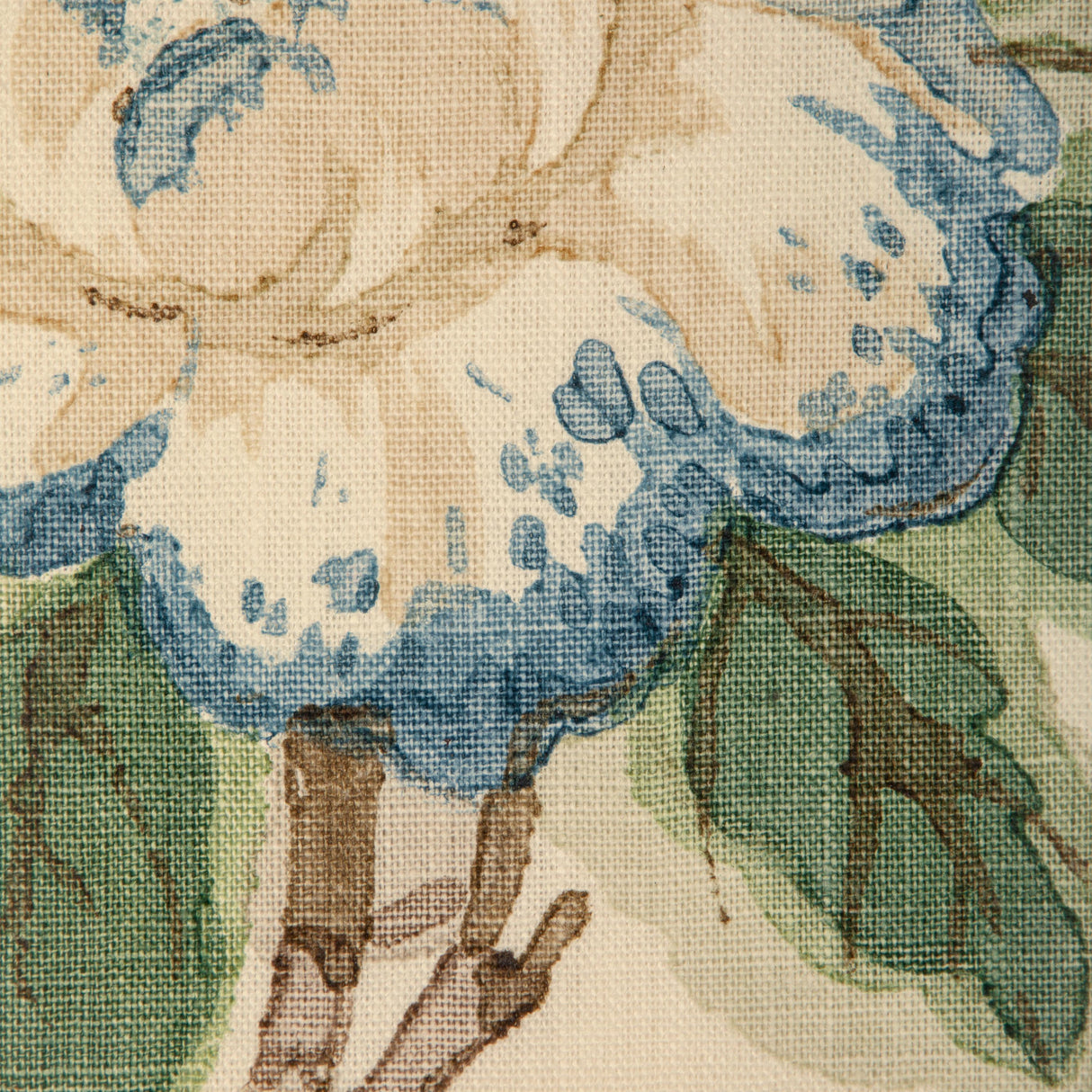 Lee Jofa TARA MAGNOLIA SEAMIST Fabric
