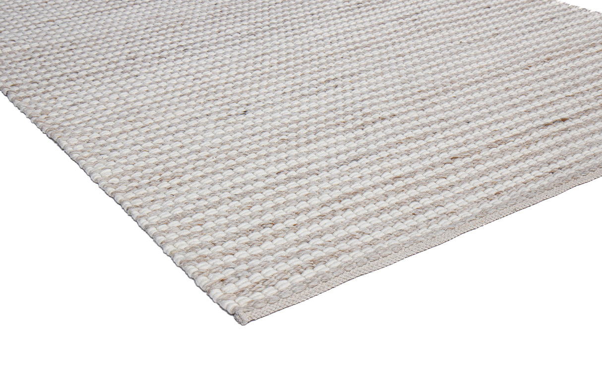 Bashian Anguilla Hand Woven Pet Yarn And Nz Wool Beige 2.5' x 8' Area Rug