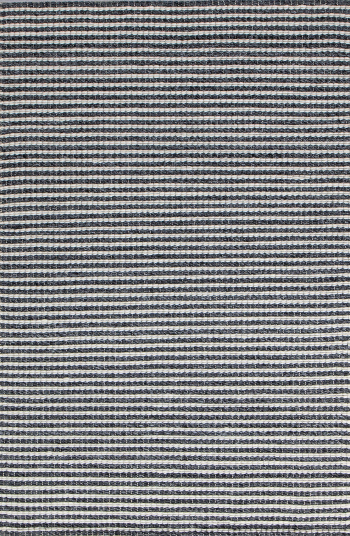 Bashian Anguilla Hand Woven Pet Yarn And Nz Wool Grey 3.5' x 5.5' Area Rug