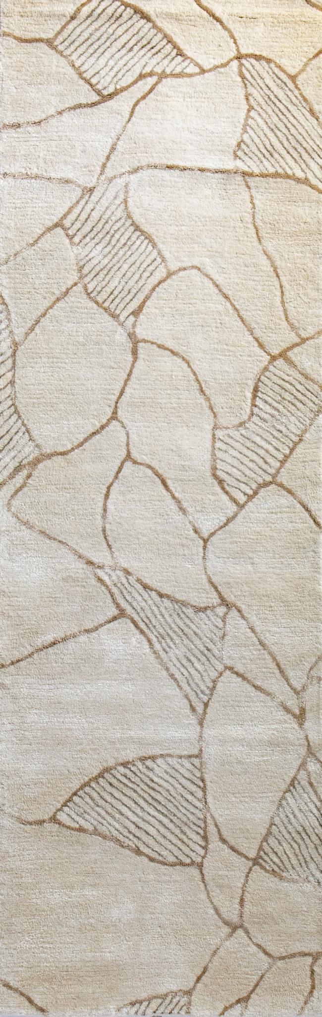 Bashian Larchmont Hand Tufted Wool And Viscose Beige 2.5' x 8' Area Rug