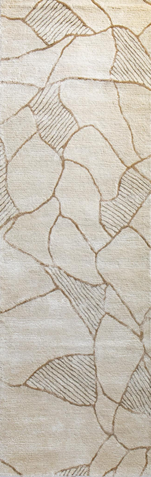 Bashian Larchmont Hand Tufted Wool And Viscose Beige 2.5' x 8' Area Rug
