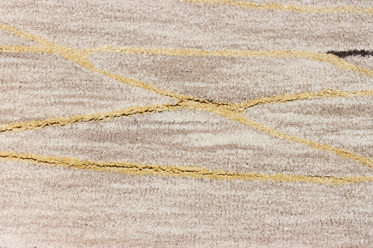 Bashian Greenwich Hand Tufted Wool And Viscose Beige 2.5' x 8' Area Rug