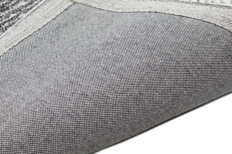 Bashian Greenwich Hand Tufted Wool And Viscose Iv/Aqua 5.5' x 8.5' Area Rug