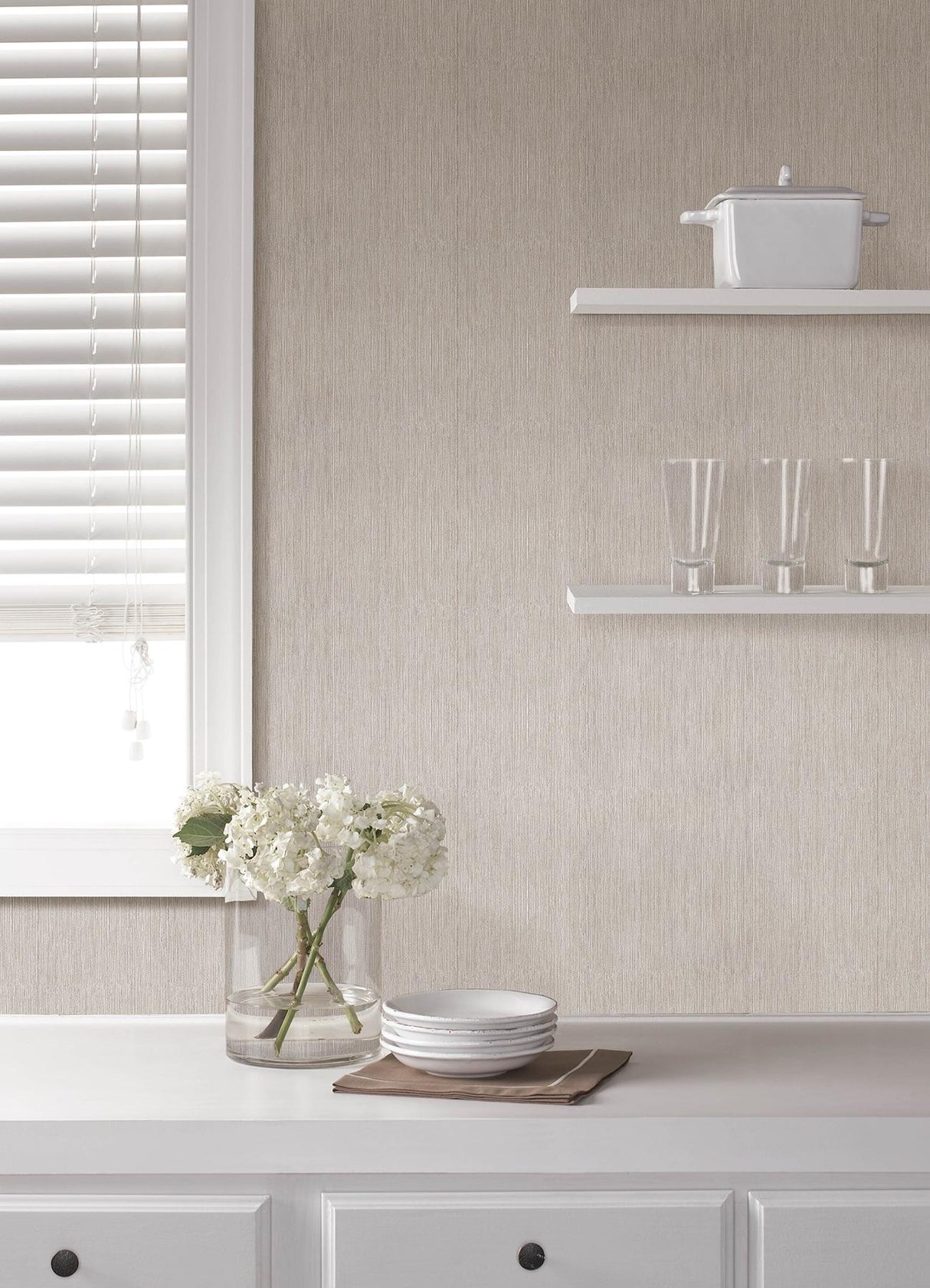 Brewster Home Fashions Advantage Kitchen & Bath 2 Sunshower Light Grey Wallpaper