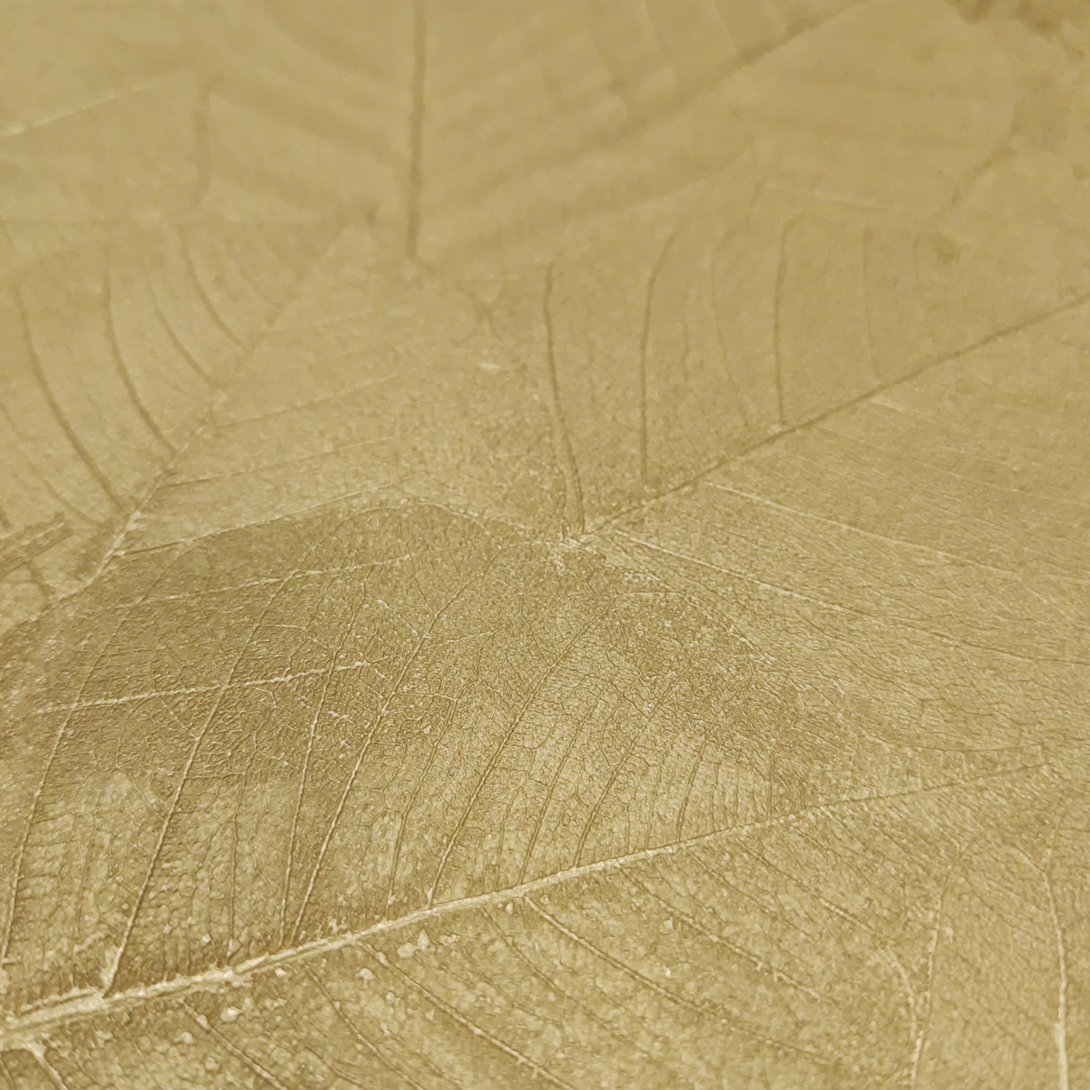 DecoratorsBest Luminous Leaf Collage Gold on Foil with Ultra Fine Emboss Wallpaper