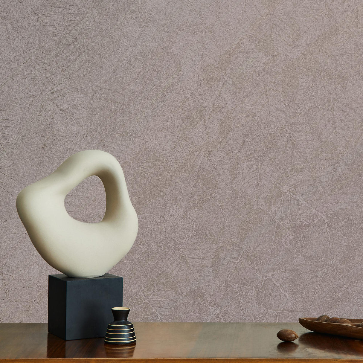 DecoratorsBest Luminous Leaf Collage Blush on Foil with Ultra Fine Emboss Wallpaper