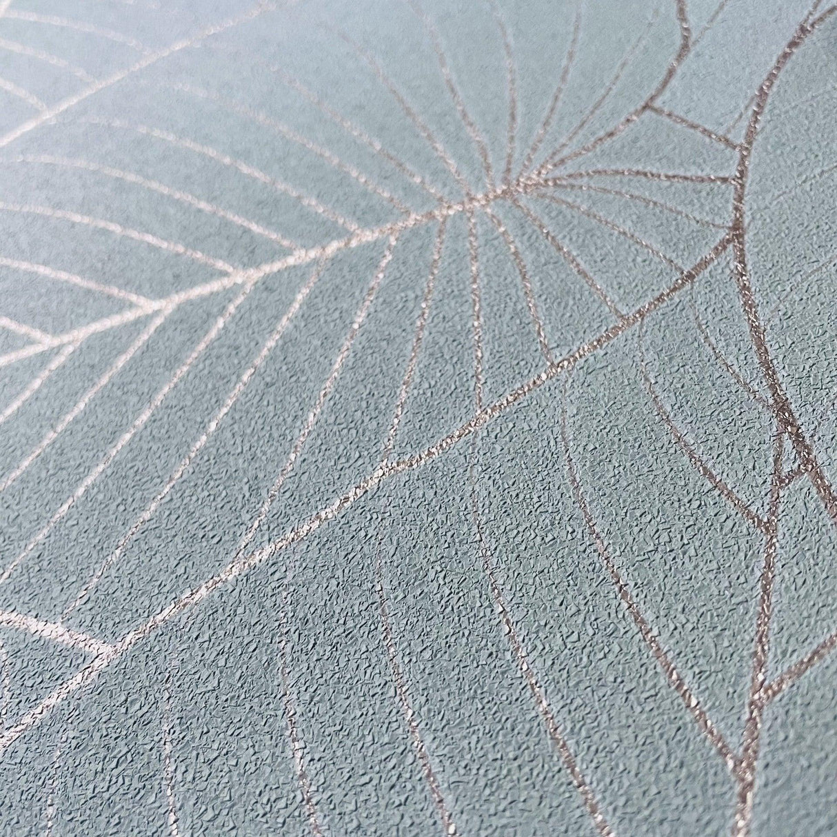 DecoratorsBest Graphic Leaves Light Green Aqua with Foil Accents Wallpaper