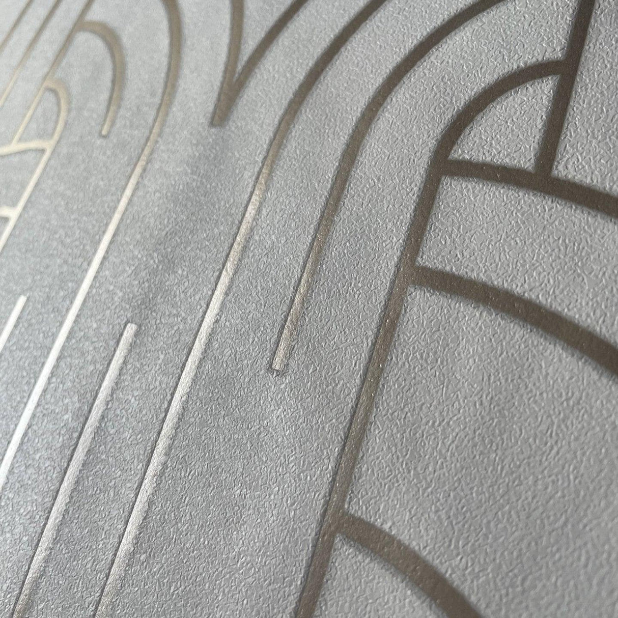 DecoratorsBest Arch Deco White & Gold Wallpaper