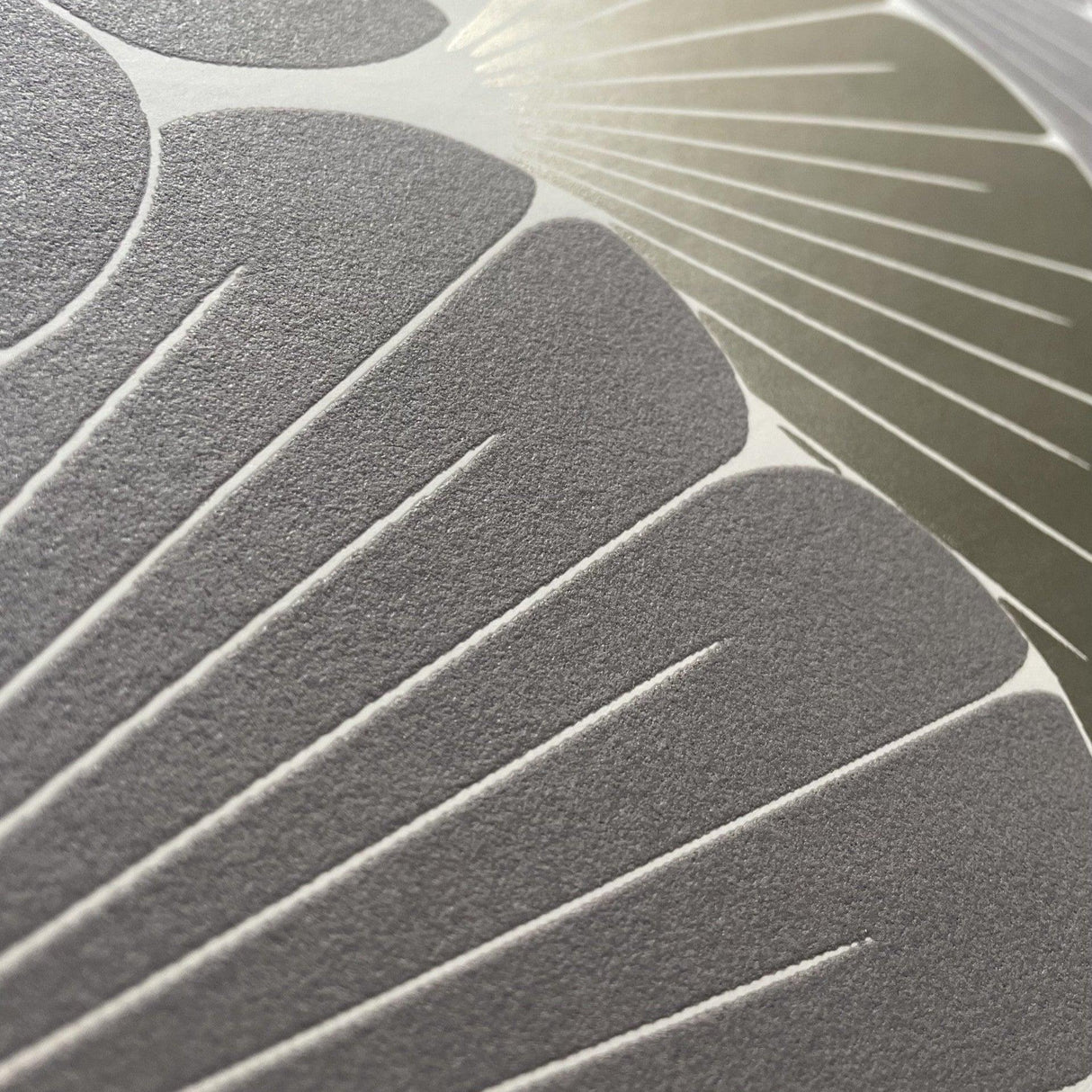 DecoratorsBest Giant Art Deco Gingko Leaf Grey & Cream Wallpaper
