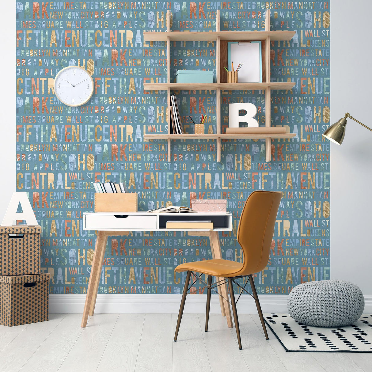DecoratorsBest New York Typo Green Wallpaper