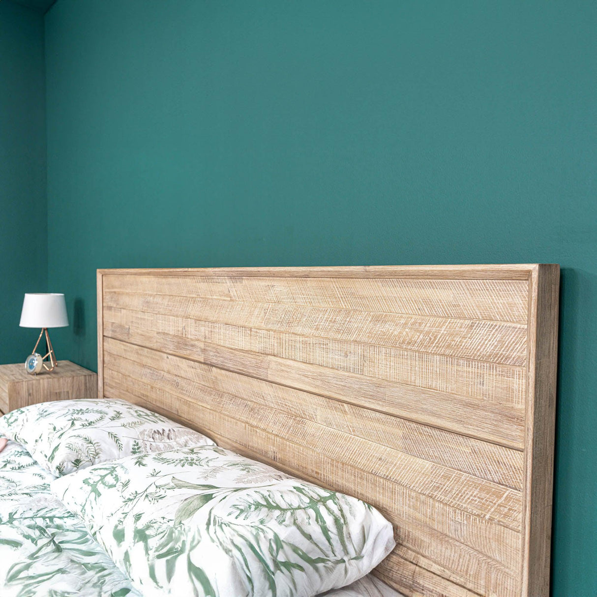 LH Home Gia Queen Bed - Light Driftwood