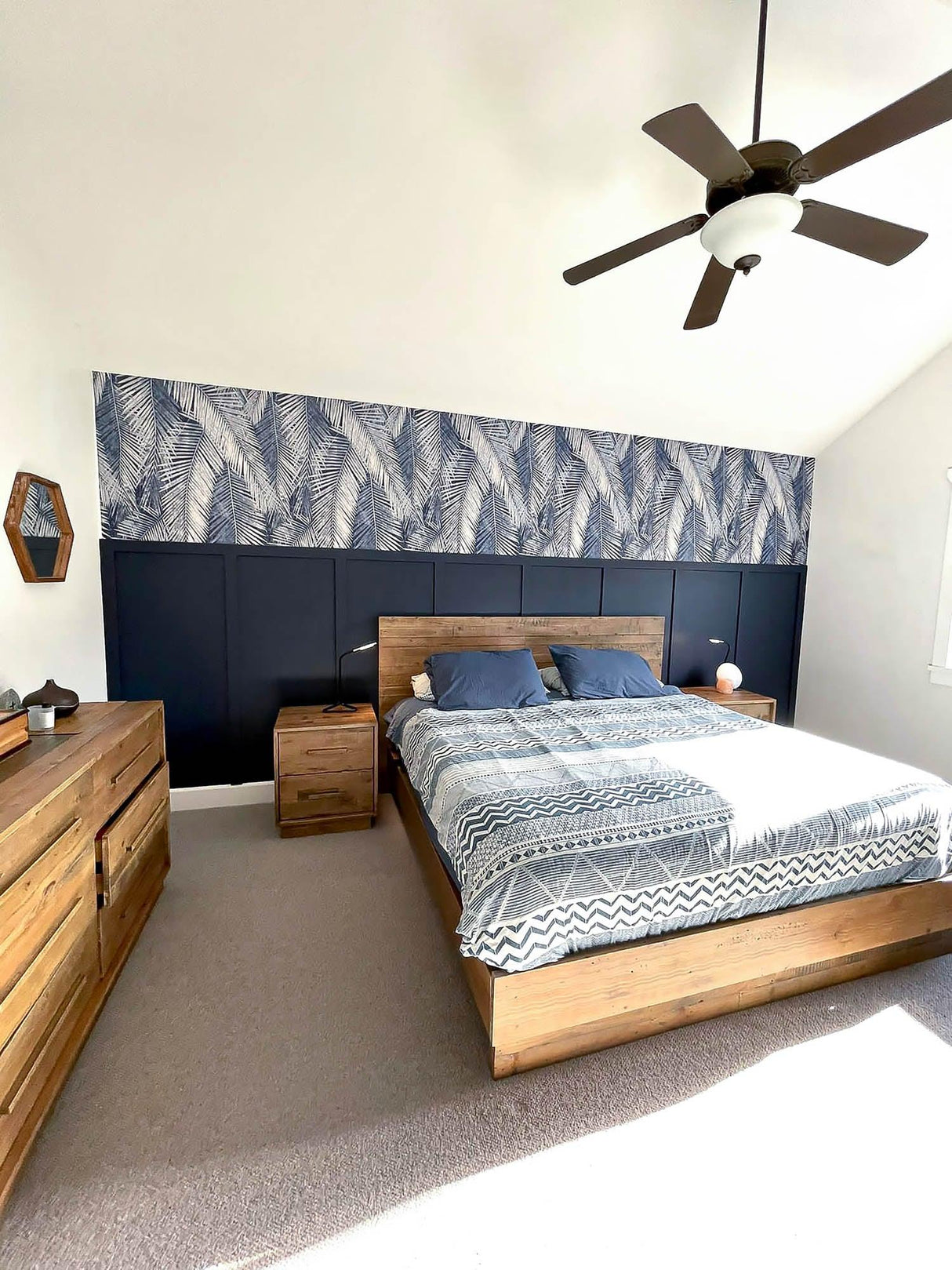 LH Home Nevada Queen Bed - Dark Driftwood