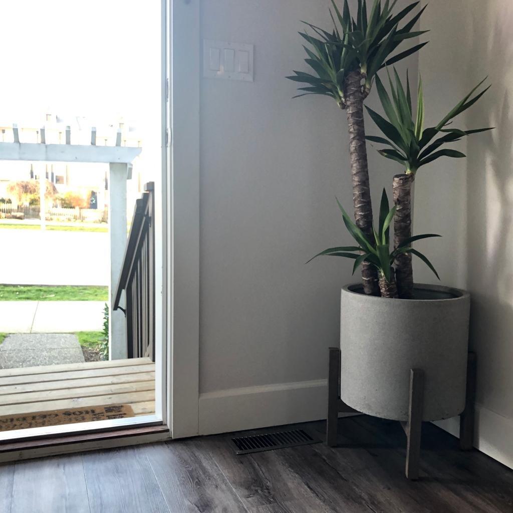 LH Home Patio Round Standing Pot - Natural Stone