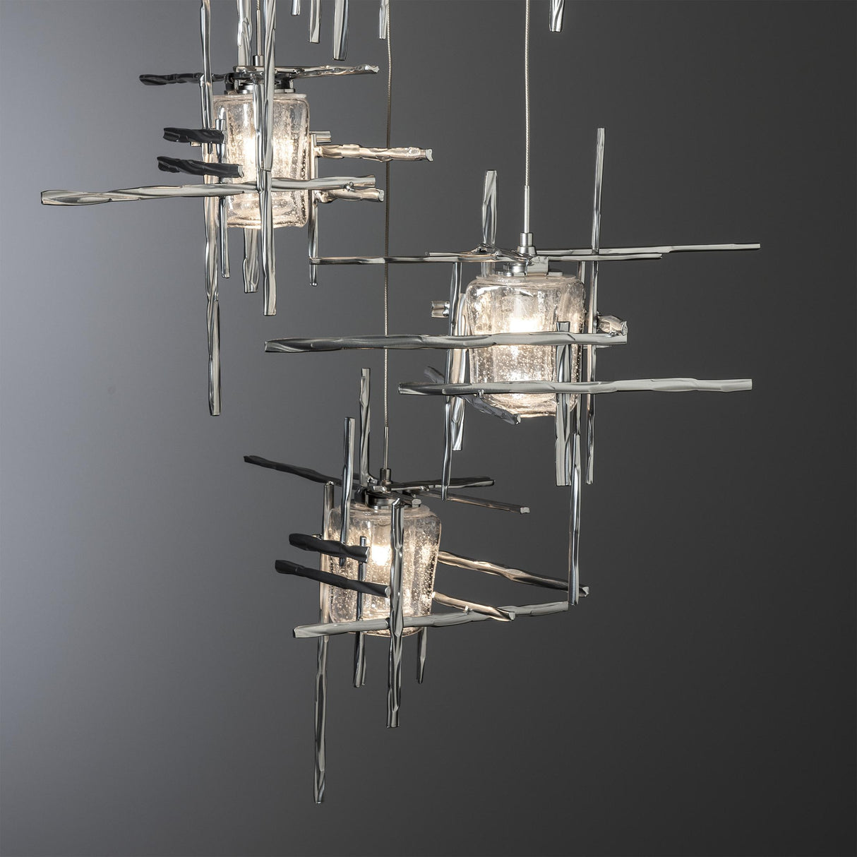 Hubbardton Forge 2023 Sterling Seeded Clear Glass (II) Long Tura 5-Light Seeded Glass Pendant