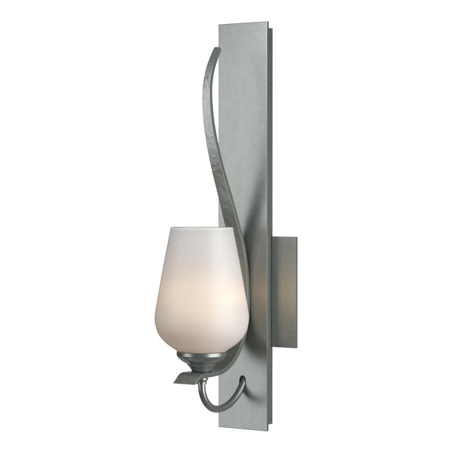 Hubbardton Forge 2013 Vintage Platinum Opal Glass (GG) Flora Sconce
