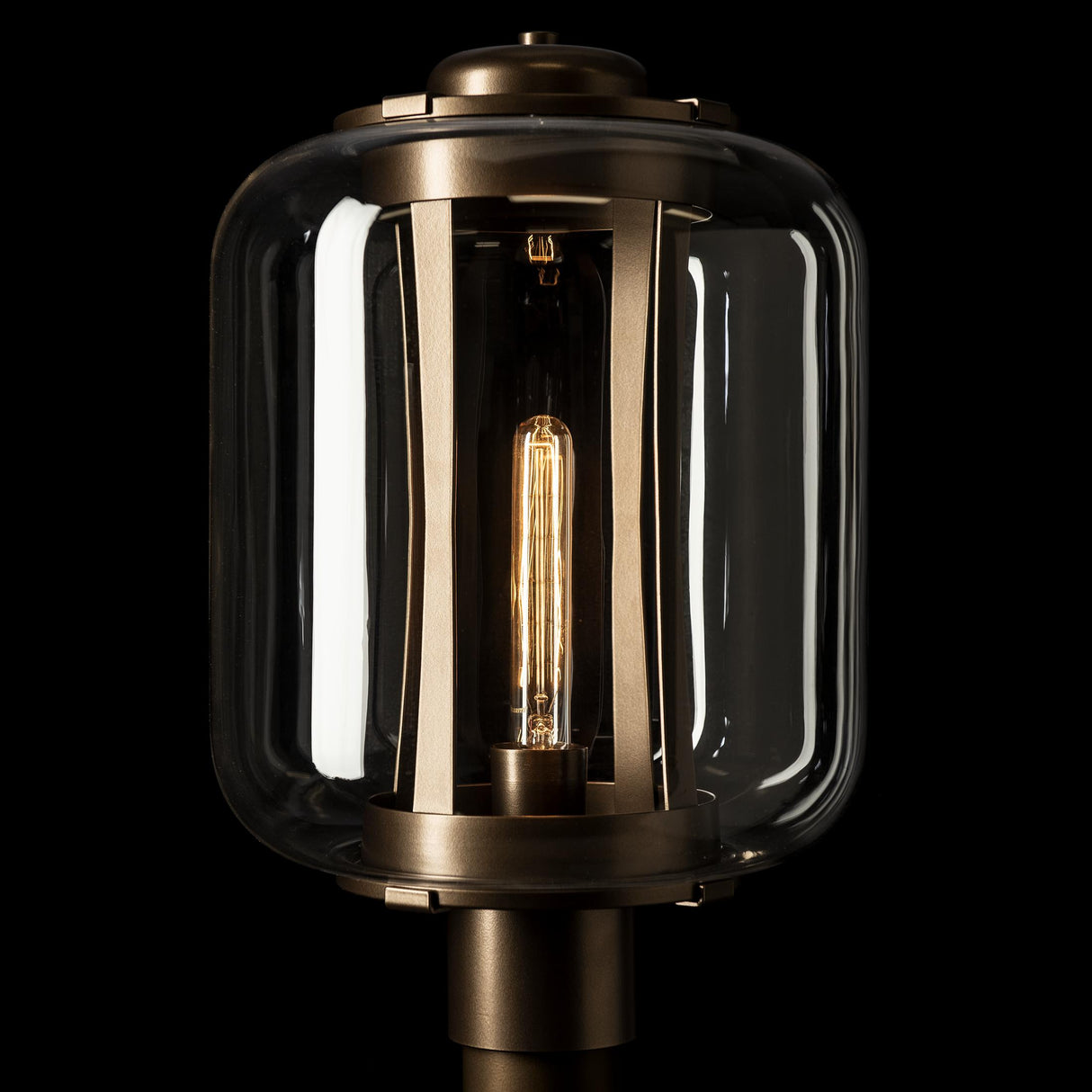 Hubbardton Forge 2023 Coastal Bronze Clear Glass (ZM) Fairwinds Extra Large Outdoor Post Light