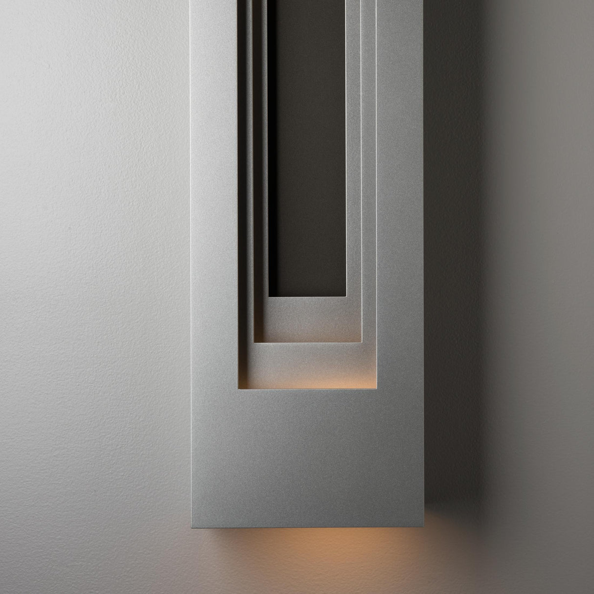 Hubbardton Forge 2023 Coastal Burnished Steel Coastal Black Procession Small Outdoor Sconce