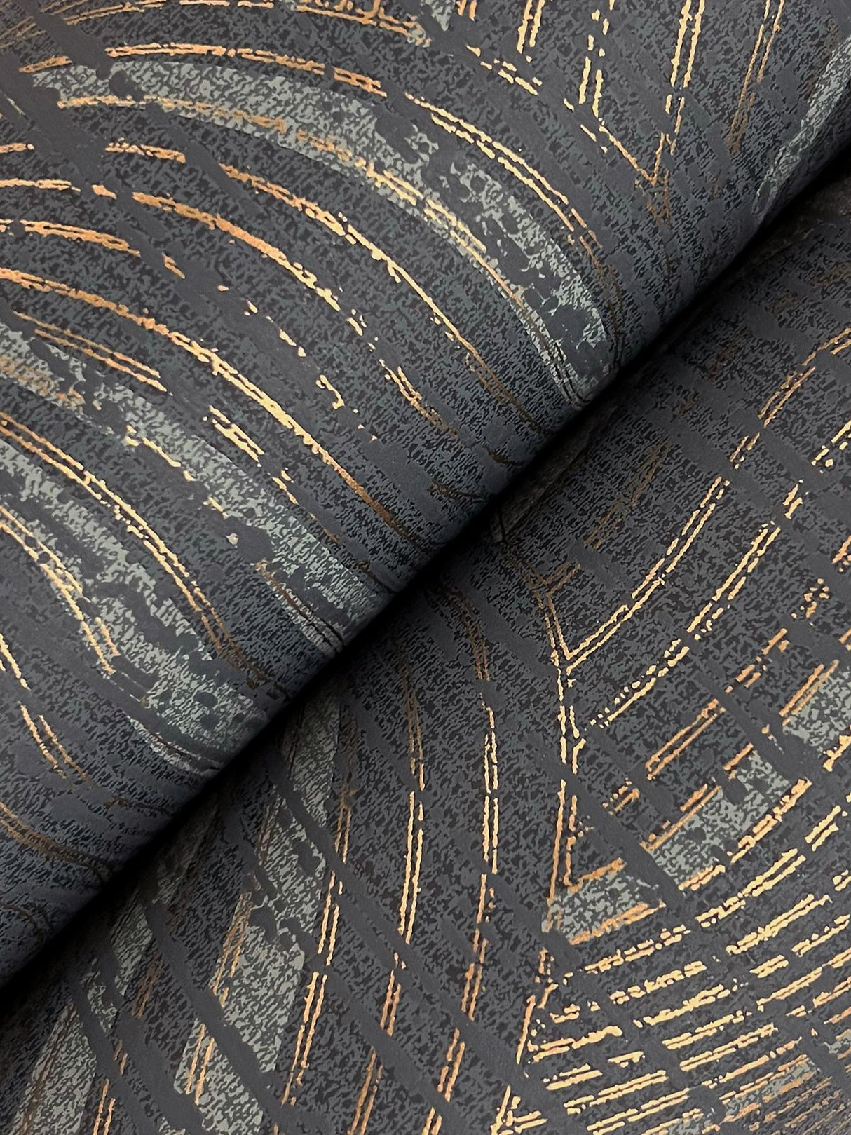 Ronald Redding Designs Geodes Black Wallpaper